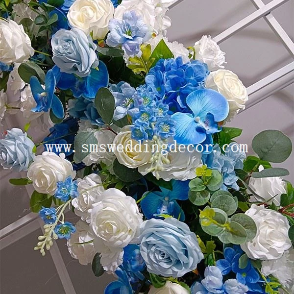 blue flower arrangements for weddings